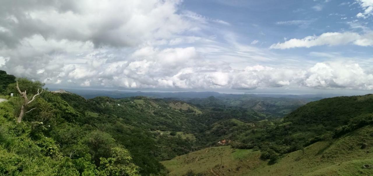 Monte Los Lirios Lodge Monteverde Екстериор снимка