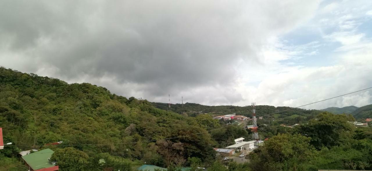 Monte Los Lirios Lodge Monteverde Екстериор снимка